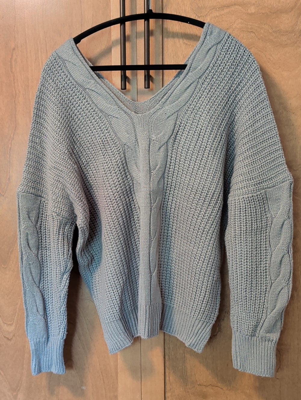 Chunky Cable Knit V-Neck Sweater - Green/Gray